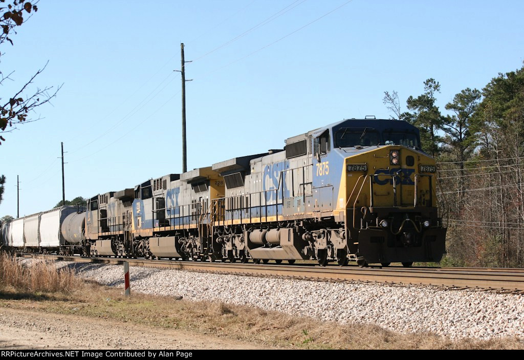 CSX 7875, 228, and 147 wait for NB green